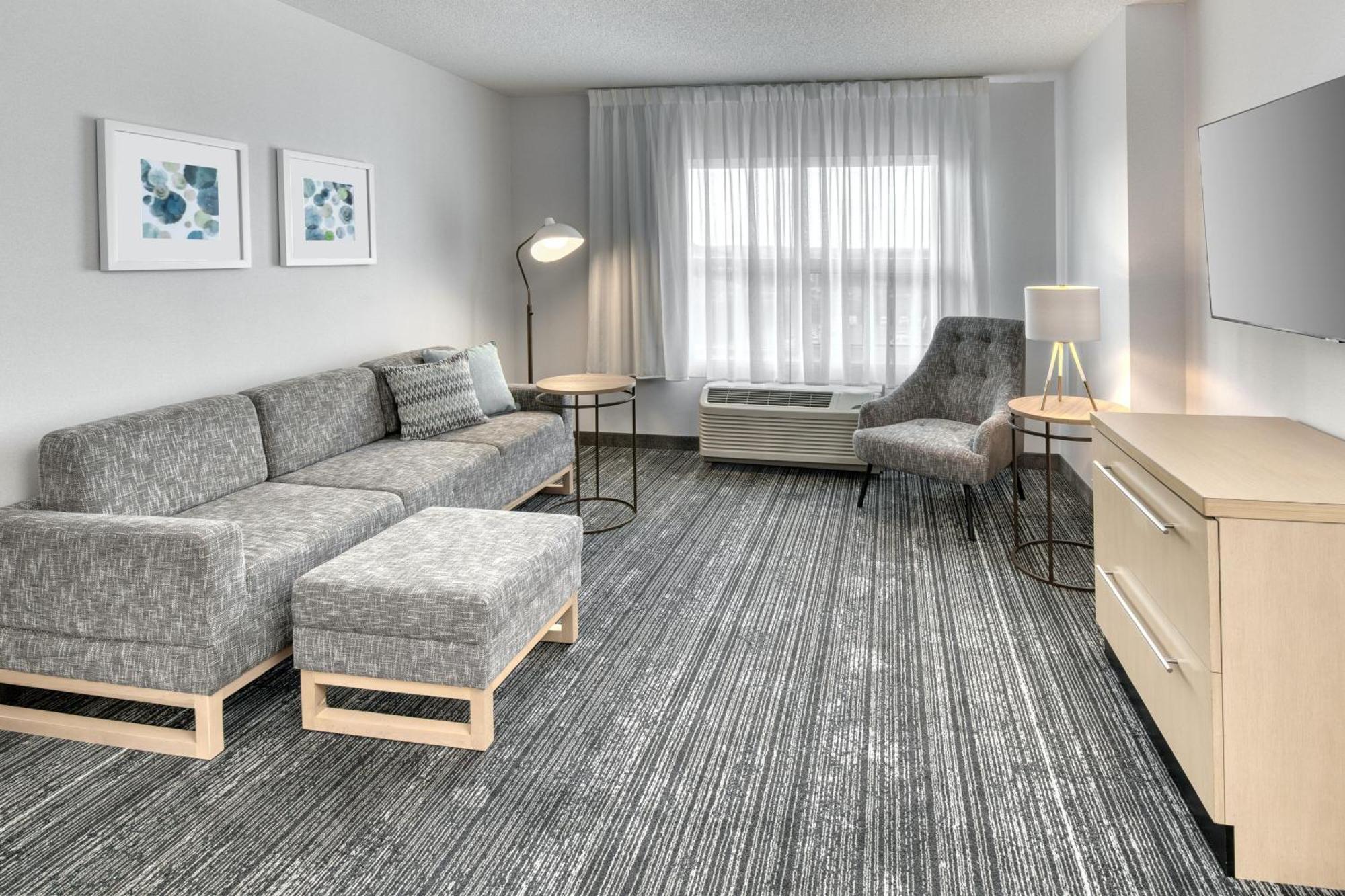 Towneplace Suites By Marriott Sudbury Exterior photo